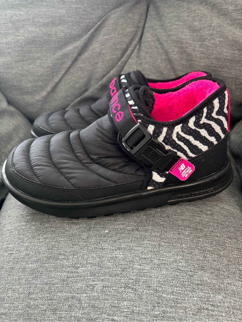 New Balance Women’s CRVN MOC Mid Zebra Black & Pink Shoes U.S. Size 7